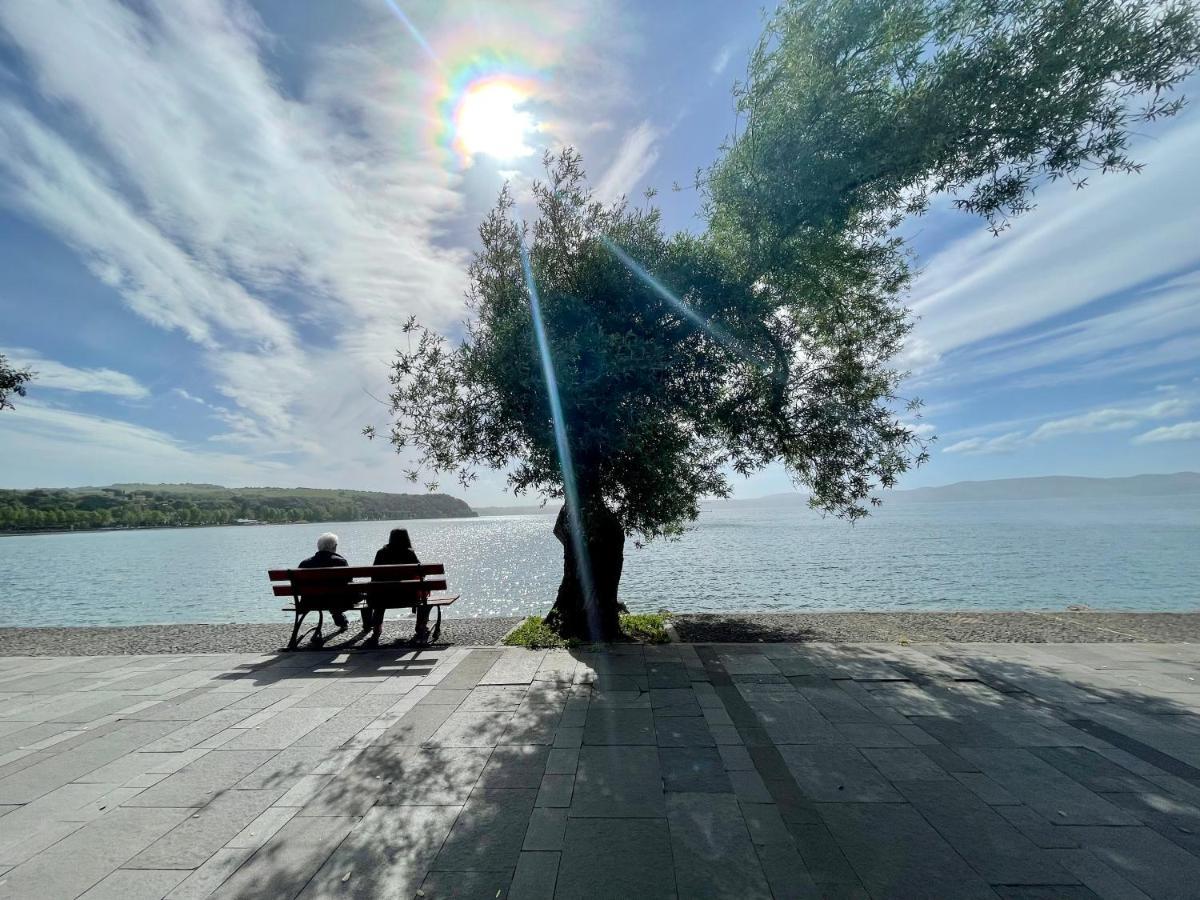Luminoso Appartamento Sul Lago - Lake Court Anguillara Sabazia Eksteriør bilde